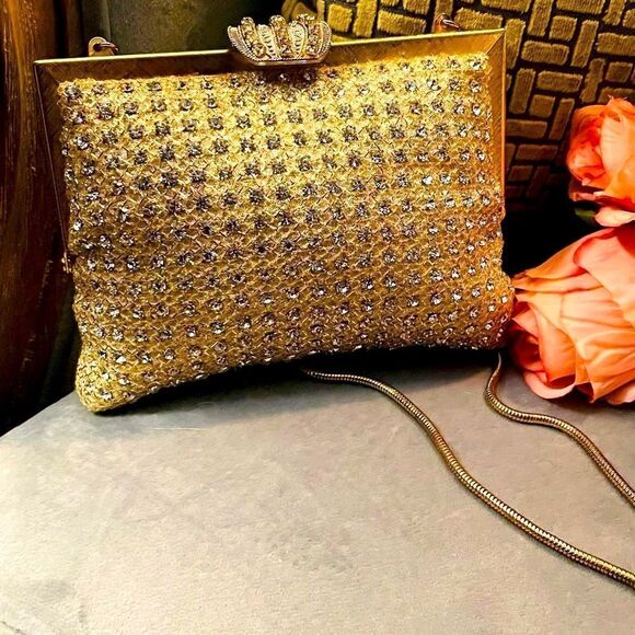 ♥️ Mid century rhinestone evening purse gold lamé beneath Swarovski Crystals!